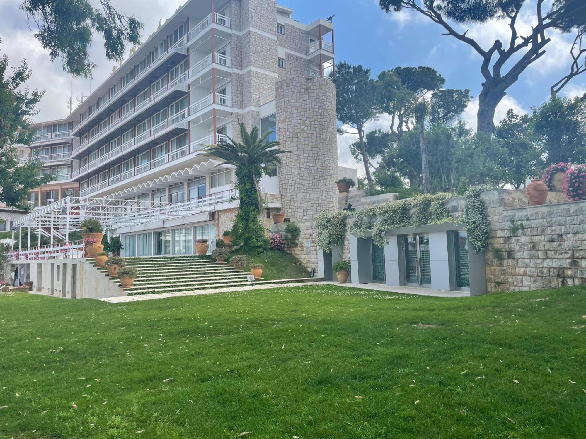Hotel Al Bustan Баит-Мири Экстерьер фото